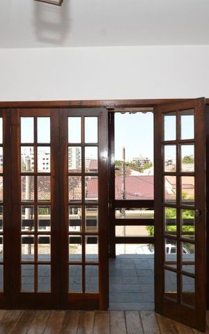 Casa à venda com 315m², 4 quartos e 2 vagas