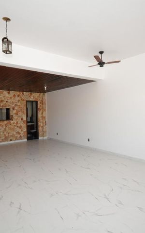 Casa à venda com 315m², 4 quartos e 2 vagas