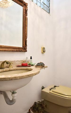 Casa à venda com 650m², 4 quartos e 9 vagasLavabo 1
