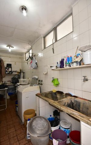 Casa à venda com 650m², 4 quartos e 9 vagasÁrea de Serviço