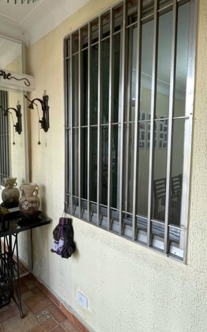 Casa à venda com 200m², 4 quartos e 1 vaga Casa à venda com 200m², 4 quartos e 1 vagaÁrea comum