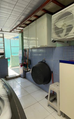 Casa à venda com 200m², 4 quartos e 1 vaga Casa à venda com 200m², 4 quartos e 1 vagaÁrea de Serviço