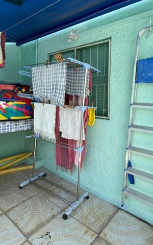 Casa à venda com 200m², 4 quartos e 1 vaga Casa à venda com 200m², 4 quartos e 1 vagaÁrea de Serviço 2