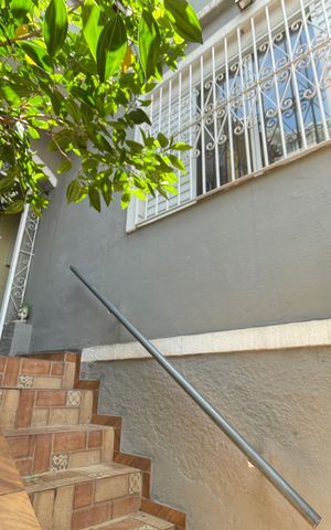 Casa à venda com 200m², 4 quartos e 1 vaga Casa à venda com 200m², 4 quartos e 1 vagaÁrea comum