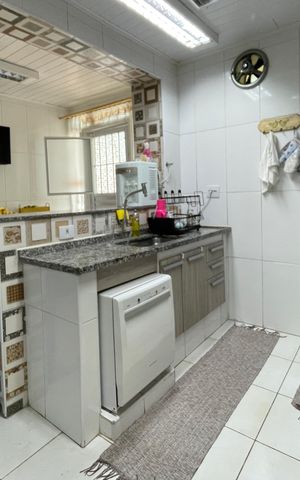 Casa à venda com 200m², 4 quartos e 1 vaga Casa à venda com 200m², 4 quartos e 1 vagaCozinha
