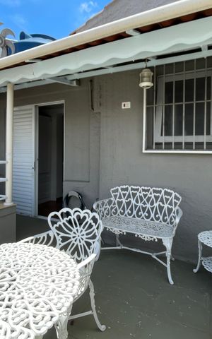 Casa à venda com 200m², 4 quartos e 1 vaga Casa à venda com 200m², 4 quartos e 1 vagaVaranda quarto 2