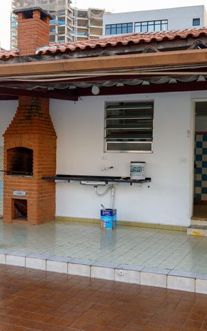 Casa à venda com 200m², 3 quartos e 1 vaga Casa à venda com 200m², 3 quartos e 1 vagaSacada