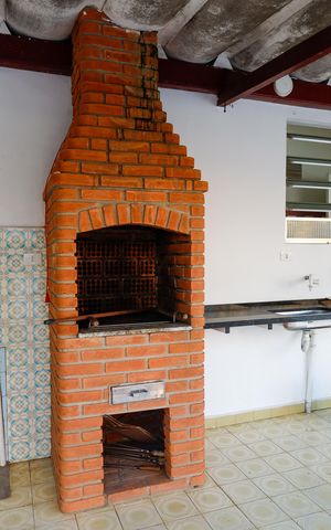 Casa à venda com 200m², 3 quartos e 1 vaga Casa à venda com 200m², 3 quartos e 1 vagaÁrea comum - Churrasqueira