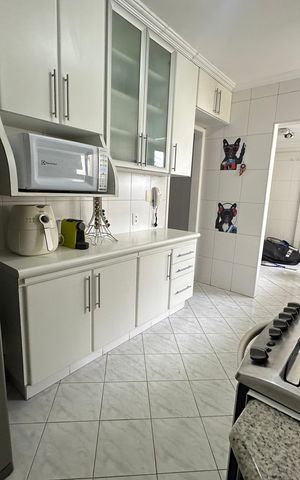 Apartamento para alugar com 264m², 4 quartos e 3 vagas Apartamento para alugar com 264m², 4 quartos e 3 vagasCozinha