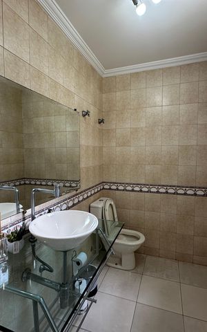 Apartamento para alugar com 264m², 4 quartos e 3 vagas Apartamento para alugar com 264m², 4 quartos e 3 vagasLavabo