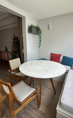 Apartamento para alugar com 264m², 4 quartos e 3 vagas Apartamento para alugar com 264m², 4 quartos e 3 vagasSala