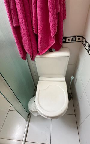 Apartamento para alugar com 264m², 4 quartos e 3 vagas Apartamento para alugar com 264m², 4 quartos e 3 vagasBanheiro da Suíte 2