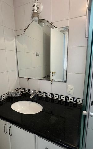 Apartamento para alugar com 264m², 4 quartos e 3 vagas Apartamento para alugar com 264m², 4 quartos e 3 vagasBanheiro da Suíte 2
