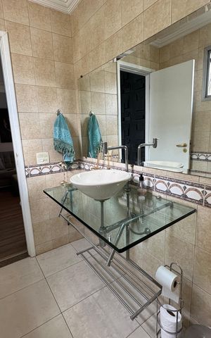 Apartamento para alugar com 264m², 4 quartos e 3 vagas Apartamento para alugar com 264m², 4 quartos e 3 vagasLavabo