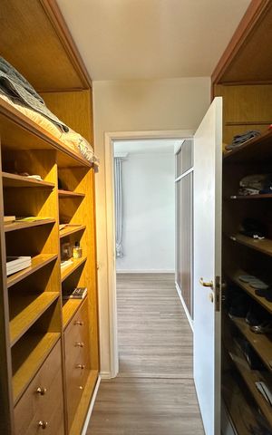 Apartamento para alugar com 264m², 4 quartos e 3 vagas Apartamento para alugar com 264m², 4 quartos e 3 vagasCloset da suíte 1