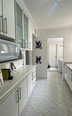 Apartamento para alugar com 264m², 4 quartos e 3 vagas Apartamento para alugar com 264m², 4 quartos e 3 vagasCozinha