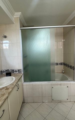Apartamento para alugar com 264m², 4 quartos e 3 vagas Apartamento para alugar com 264m², 4 quartos e 3 vagasBanheiro da Suíte 3