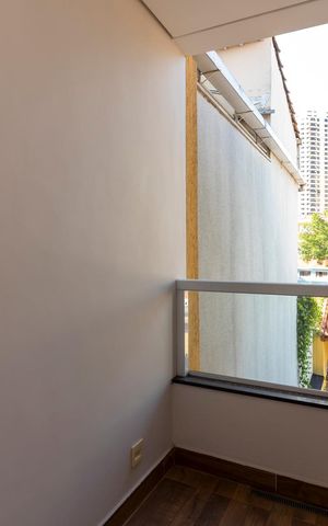 Casa à venda com 300m², 3 quartos e 5 vagas Casa à venda com 300m², 3 quartos e 5 vagasVaranda da Suíte 1