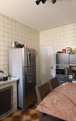 Apartamento à venda com 75m², 2 quartos e 1 vagaCozinha
