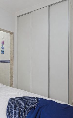Apartamento à venda com 180m², 3 quartos e 3 vagas Apartamento à venda com 180m², 3 quartos e 3 vagasSuíte