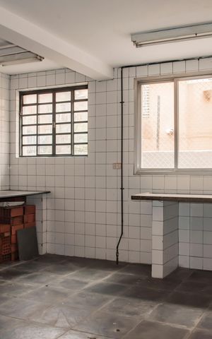 Casa à venda com 400m², 3 quartos e 3 vagasCozinha externa (Piso inferior)