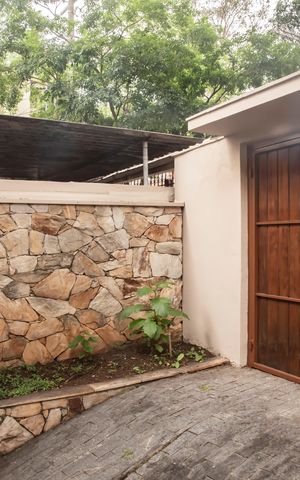 Casa à venda com 400m², 3 quartos e 3 vagasGaragem - Acesso/Jardim