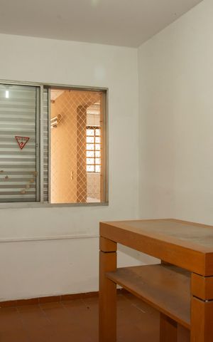 Casa à venda com 400m², 3 quartos e 3 vagasQuarto externo (Piso inferior)