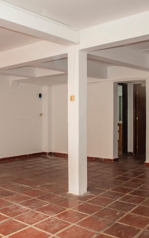 Casa à venda com 400m², 3 quartos e 3 vagasGaragem/Salão