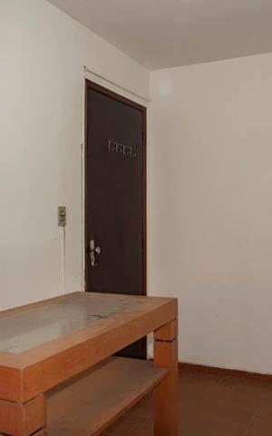 Casa à venda com 400m², 3 quartos e 3 vagasQuarto externo (Piso inferior)