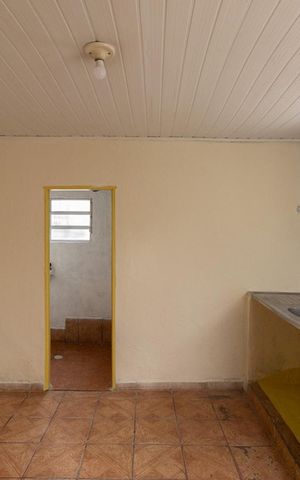 Casa para alugar com 35m², 1 quarto e sem vaga Casa para alugar com 35m², 1 quarto e sem vagaCozinha