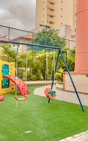 Apartamento para alugar com 105m², 3 quartos e 2 vagas Apartamento para alugar com 105m², 3 quartos e 2 vagasÁrea comum - Playground