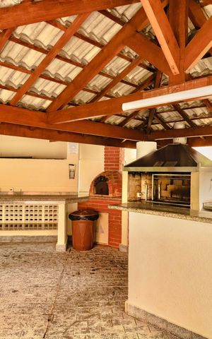 Apartamento para alugar com 105m², 3 quartos e 2 vagas Apartamento para alugar com 105m², 3 quartos e 2 vagasÁrea comum - Churrasqueira