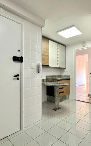 Apartamento para alugar com 105m², 3 quartos e 2 vagas Apartamento para alugar com 105m², 3 quartos e 2 vagasCozinha