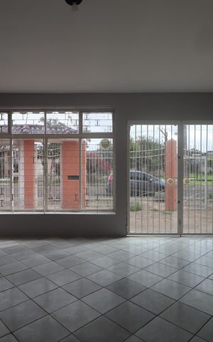 Casa à venda com 315m², 3 quartos e 4 vagasEscritório