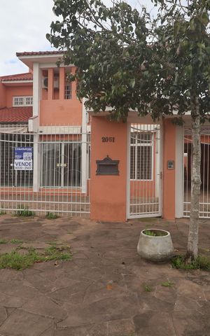 Casa à venda com 315m², 3 quartos e 4 vagasFachada