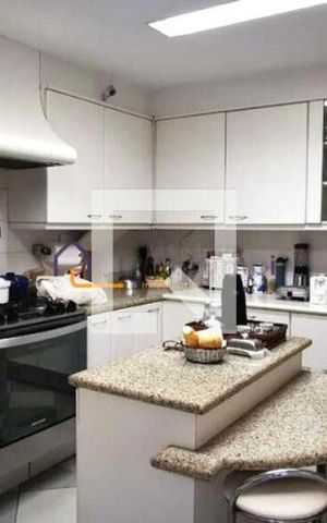Casa à venda com 400m², 4 quartos e 6 vagas
