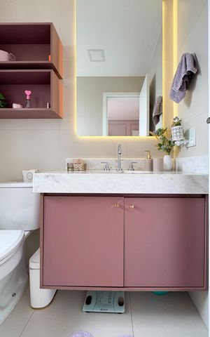 Apartamento à venda com 95m², 2 quartos e 2 vagas Apartamento à venda com 95m², 2 quartos e 2 vagasBanheiro da Suíte 1