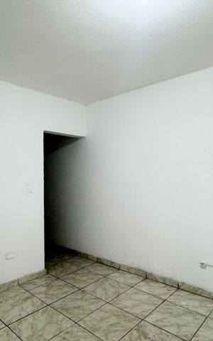 Casa à venda com 86m², 4 quartos e 1 vaga Casa à venda com 86m², 4 quartos e 1 vagaSala