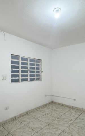 Casa à venda com 86m², 4 quartos e 1 vaga Casa à venda com 86m², 4 quartos e 1 vagaSala