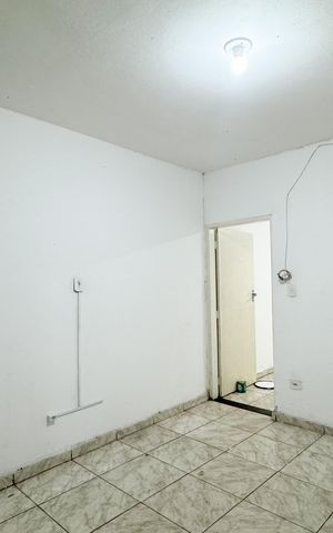 Casa à venda com 86m², 4 quartos e 1 vaga Casa à venda com 86m², 4 quartos e 1 vagaSala