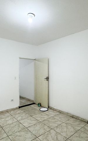 Casa à venda com 86m², 4 quartos e 1 vaga Casa à venda com 86m², 4 quartos e 1 vagaQuarto 1