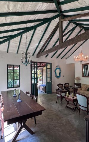 Casa de condomínio à venda com 135m², 2 quartos e 4 vagas Casa de condomínio à venda com 135m², 2 quartos e 4 vagasSala