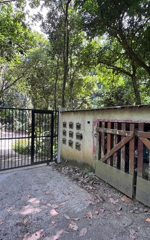 Casa de condomínio à venda com 135m², 2 quartos e 4 vagas Casa de condomínio à venda com 135m², 2 quartos e 4 vagasFachada