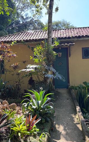 Casa de condomínio à venda com 135m², 2 quartos e 4 vagas Casa de condomínio à venda com 135m², 2 quartos e 4 vagasFachada