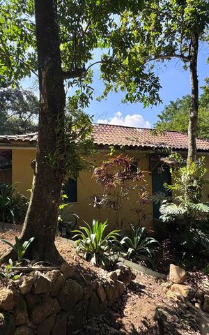 Casa de condomínio à venda com 135m², 2 quartos e 4 vagas Casa de condomínio à venda com 135m², 2 quartos e 4 vagasÁrea externa