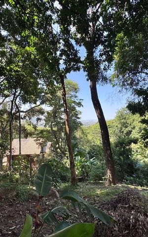 Casa de condomínio à venda com 135m², 2 quartos e 4 vagas Casa de condomínio à venda com 135m², 2 quartos e 4 vagasÁrea externa