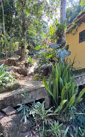 Casa de condomínio à venda com 135m², 2 quartos e 4 vagas Casa de condomínio à venda com 135m², 2 quartos e 4 vagasÁrea externa