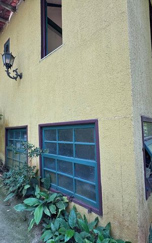 Casa de condomínio à venda com 135m², 2 quartos e 4 vagas Casa de condomínio à venda com 135m², 2 quartos e 4 vagasFachada