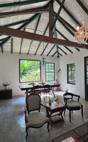 Casa de condomínio à venda com 135m², 2 quartos e 4 vagas Casa de condomínio à venda com 135m², 2 quartos e 4 vagasSala