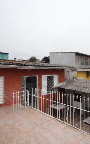 Casa à venda com 52m², 2 quartos e 2 vagasQuintal